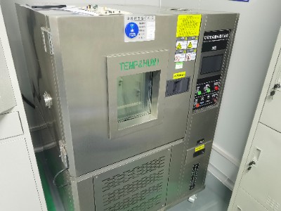 高低温湿热试验设备.jpg