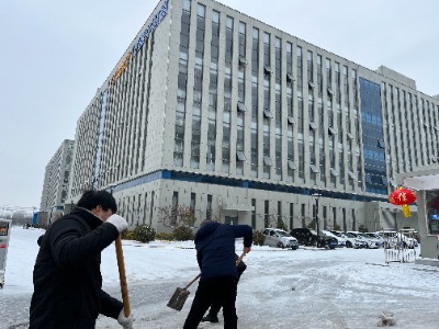 扫雪除冰齐动员—PG电子(图3) 扫雪3.jpg