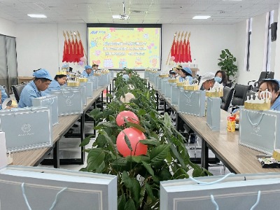 时光共悦 感恩同行丨PG电子举办10月员工生日会(图1) 生日会现场.jpg