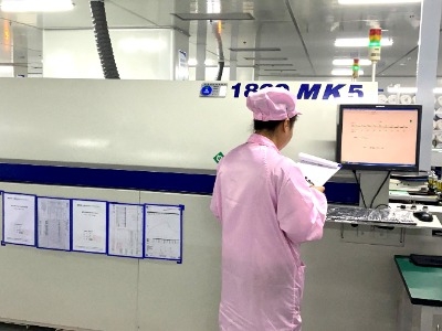 专业SMT贴片加工厂.jpg